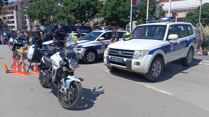 Policijska oprema i vozila u centru Požarevca (FOTO)